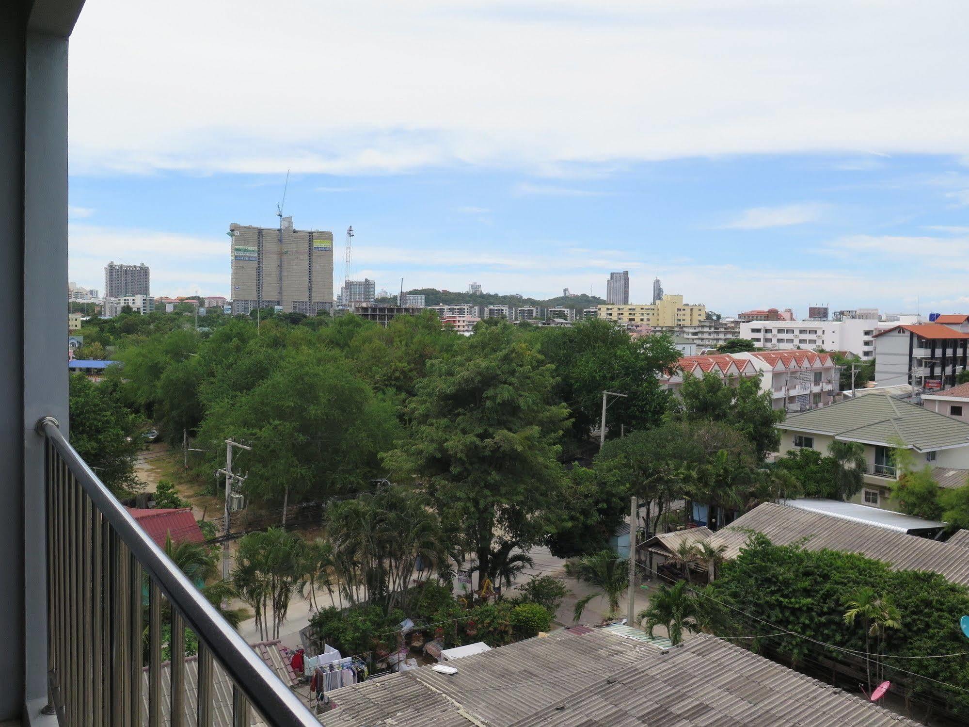 Oyo 829 Royal Thai Residence Jomtien Beach Zewnętrze zdjęcie